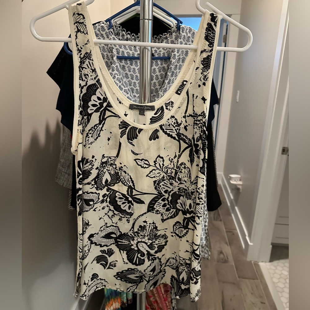 Michael Stars Tank Top in Pale Yellow, Black & White Floral Pattern - Sz M